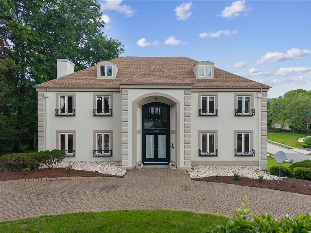 180 Springmeadow Dr — photo 1