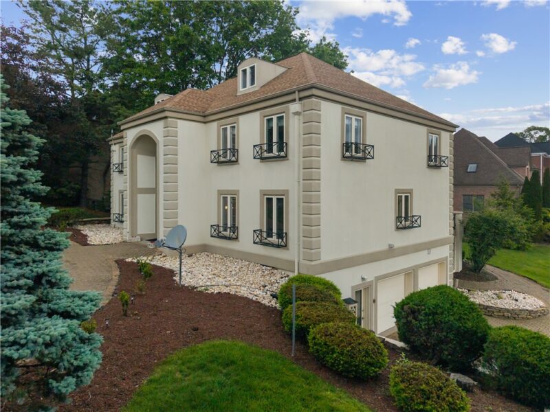 180 Springmeadow Dr — photo 3