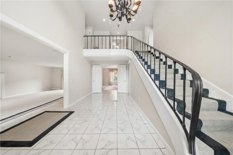 180 Springmeadow Dr — photo 4