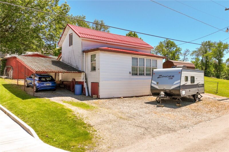 1407 Kirk St — photo 3