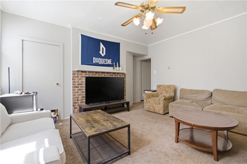 1813 Fox Way — photo 6