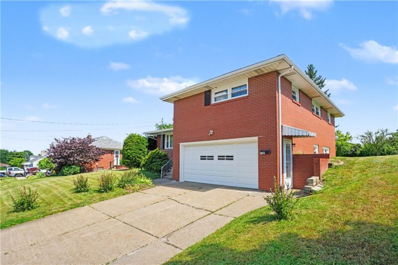 2107 Lynwood Dr — photo 3
