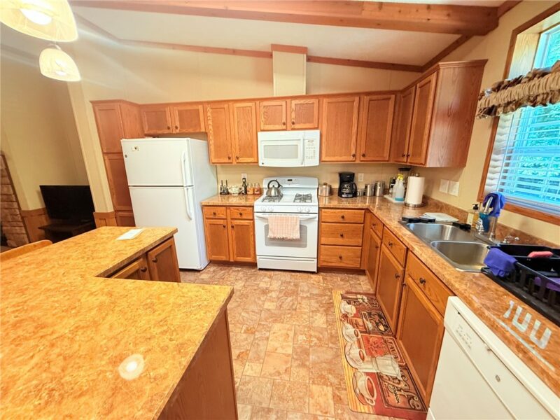 132 Hemlock Ln — photo 8