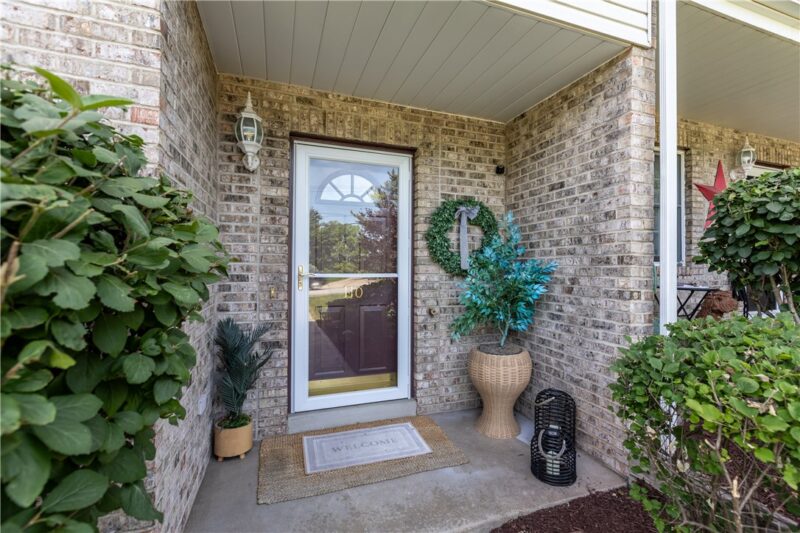 110 Longvue Dr — photo 2
