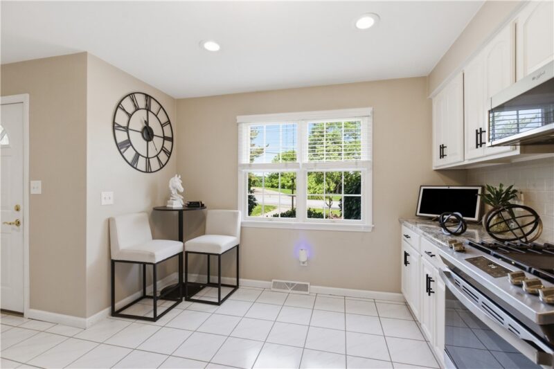 110 Longvue Dr — photo 5