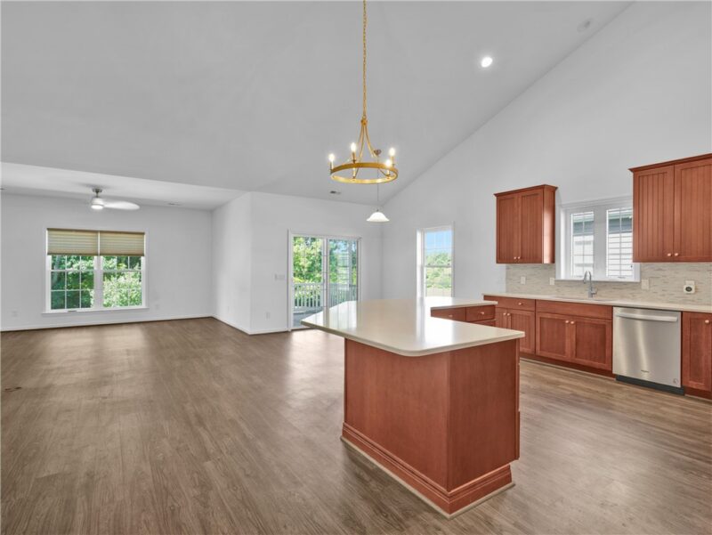 6018 Liberty Boulevard — photo 5