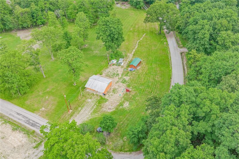 325 Oakdale Road — photo 3