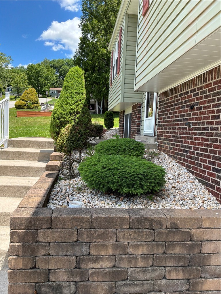 1350 Denton St — photo 3
