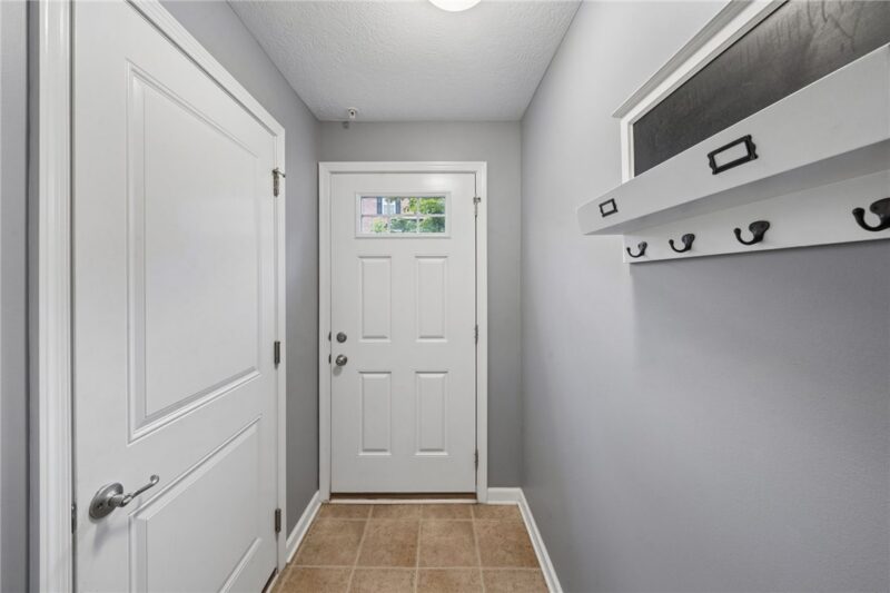 1803 Pointe View Dr — photo 2