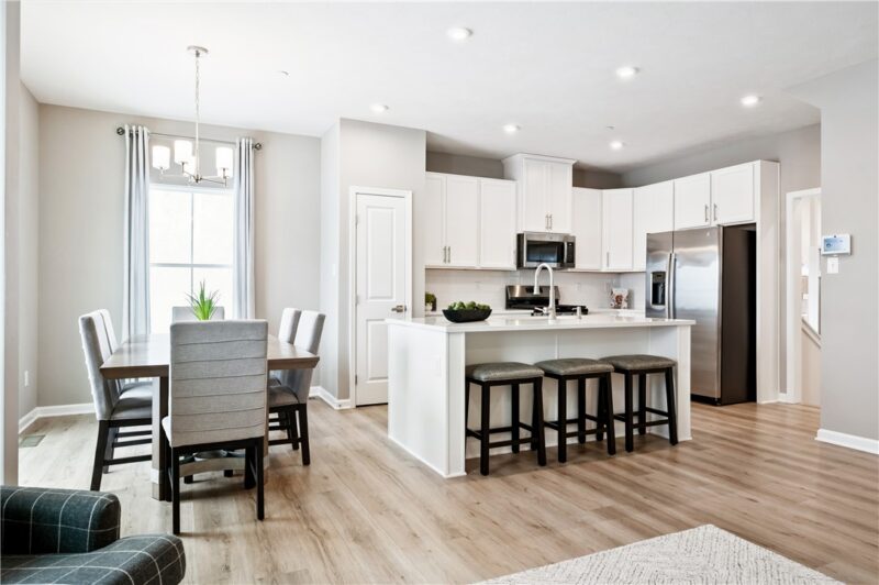 135 Olivia Drive — photo 4