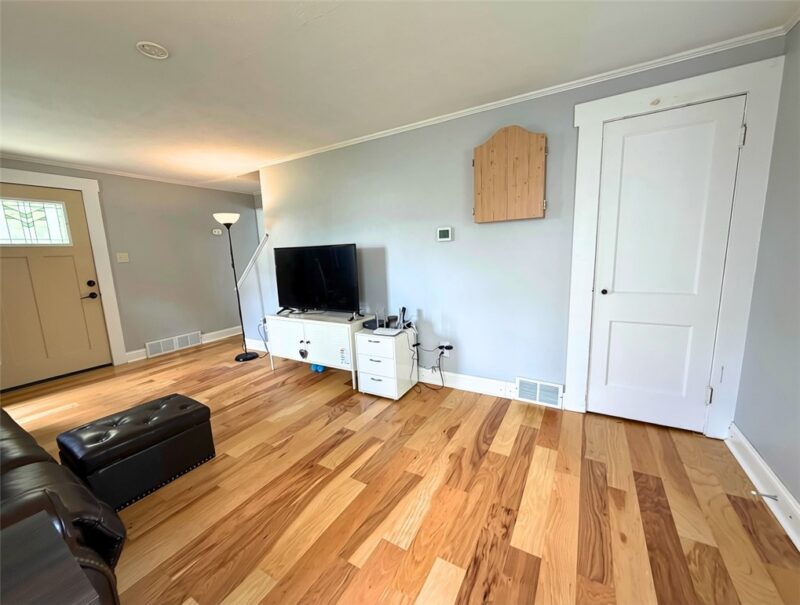 406 Opre Avenue — photo 6
