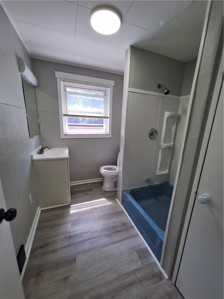 1156 North Ave — photo 8