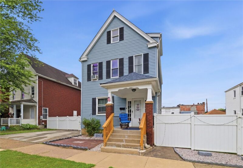 145 Jefferson Ave — photo 2