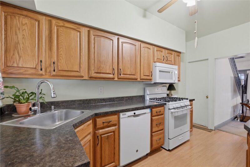 145 Jefferson Ave — photo 8