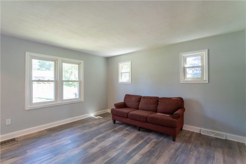523 Western Avenue — photo 4