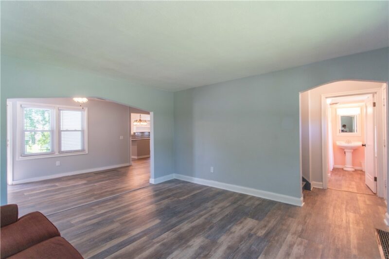 523 Western Avenue — photo 5