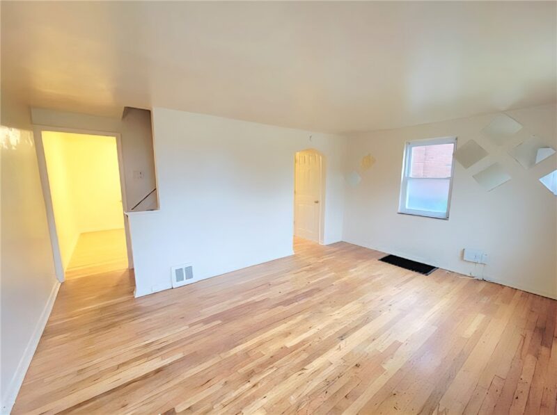 1152 Woodbine St — photo 7