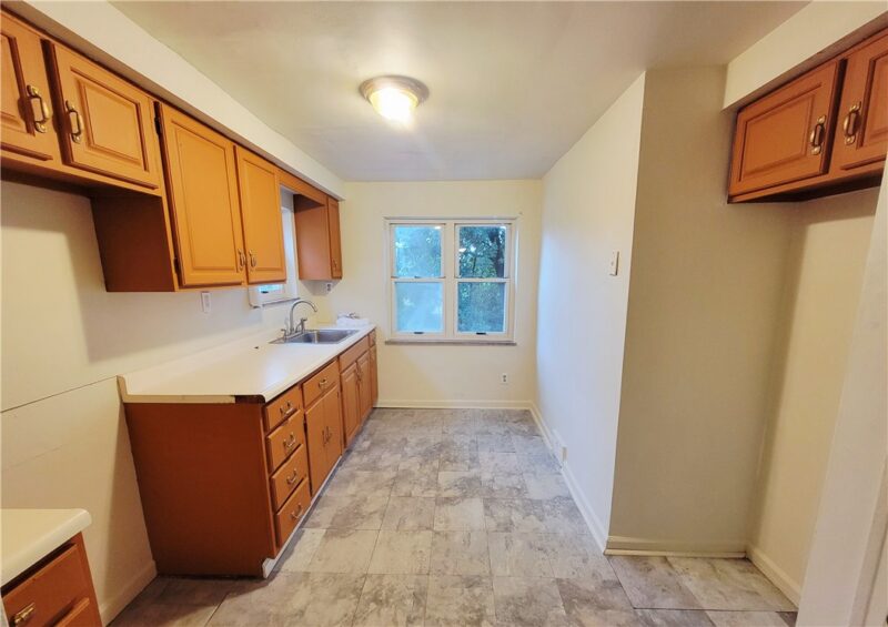1113-1115 Woodbine St — photo 5