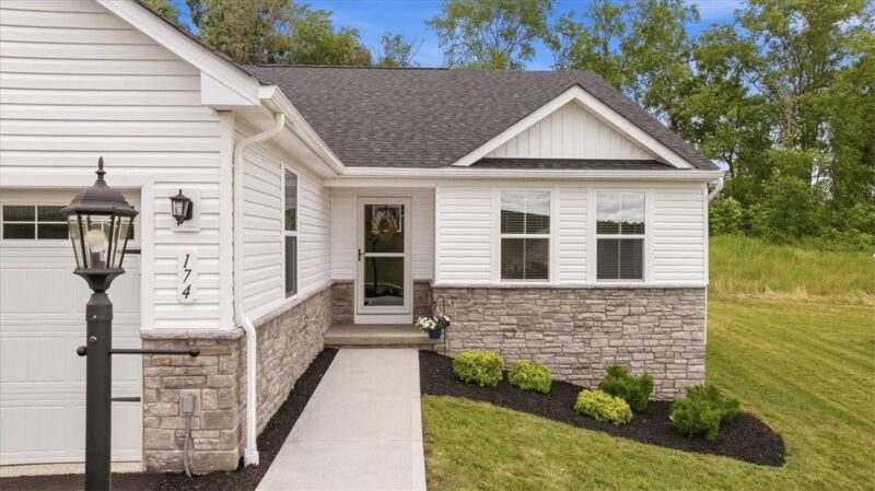 174 Olivia Dr — photo 2