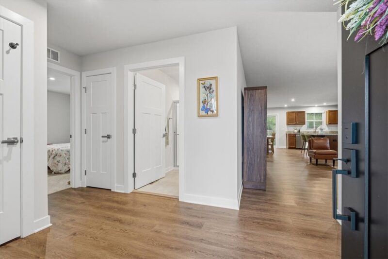 174 Olivia Dr — photo 3