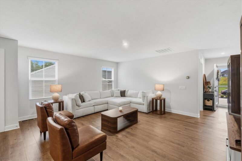 174 Olivia Dr — photo 4