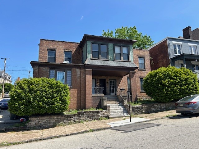 2201 Hawthorne Avenue — photo 3