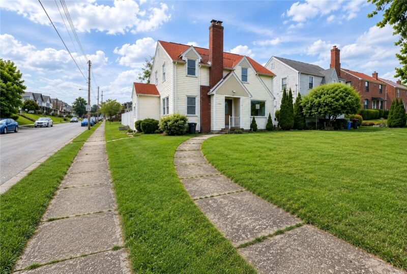 2201 Delaware Ave — photo 4
