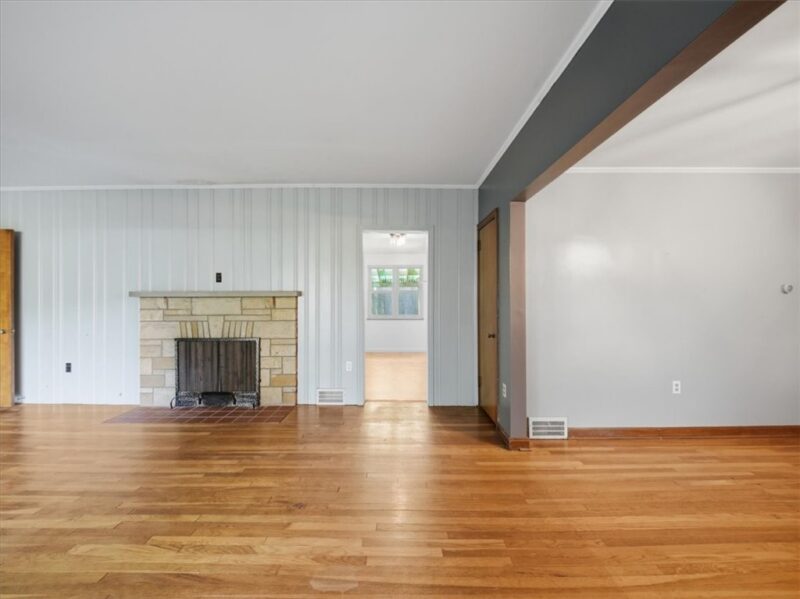 142 Center Grange Rd — photo 4