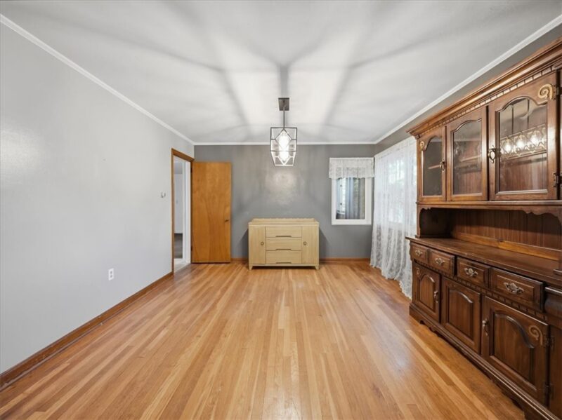 142 Center Grange Rd — photo 8