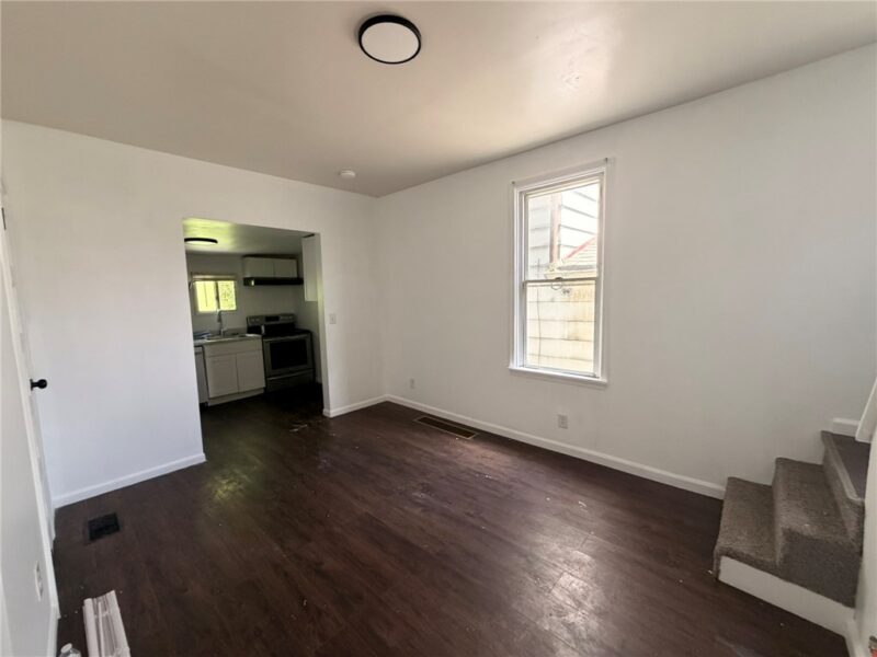 340-342 Kenney Ave — photo 3