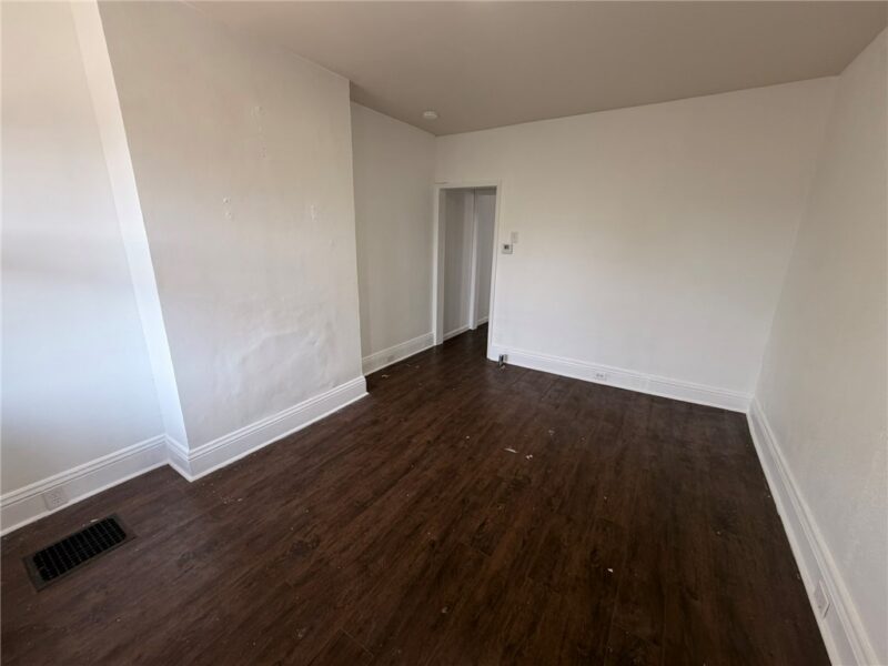 340-342 Kenney Ave — photo 4