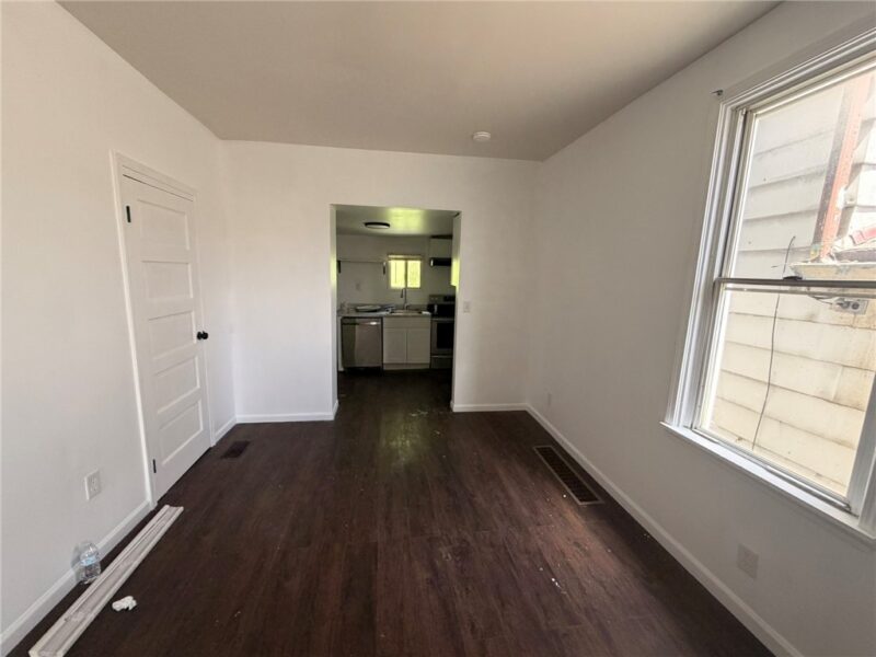 340-342 Kenney Ave — photo 6