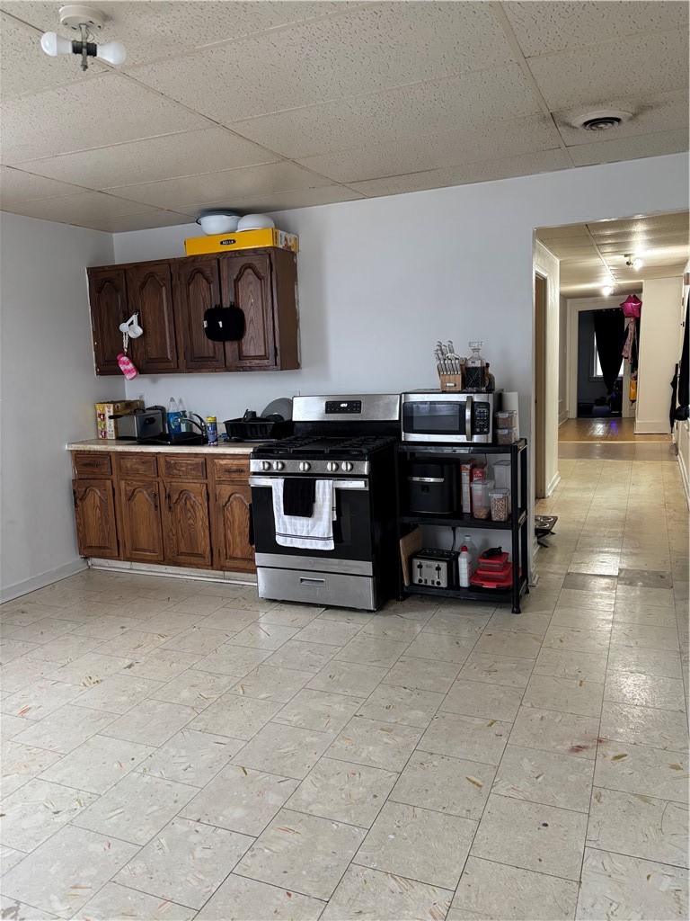 1010 Lincoln Avenue — photo 7