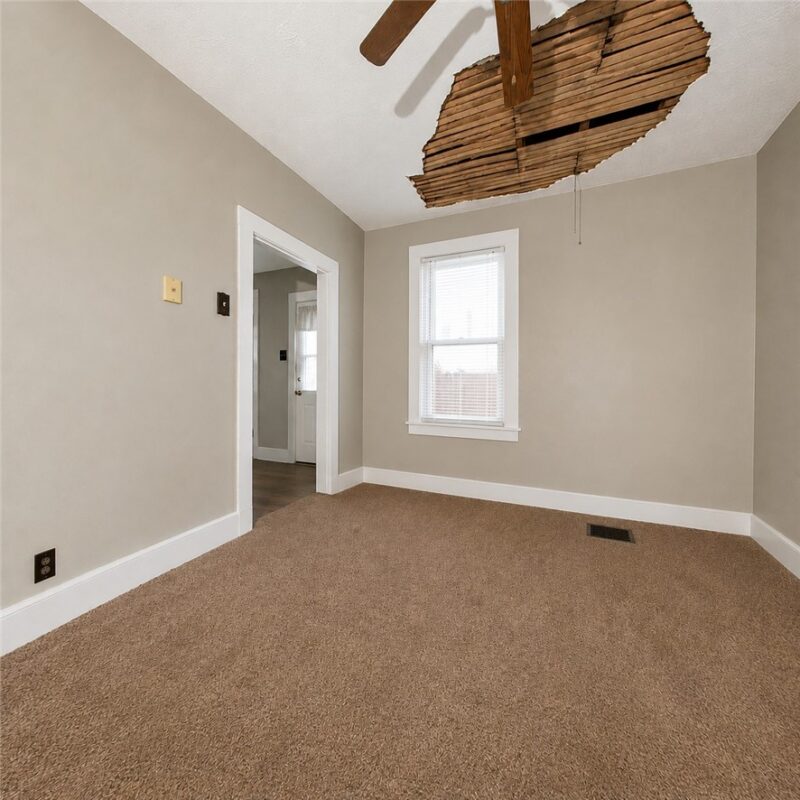 107 E 1st Ave — photo 3