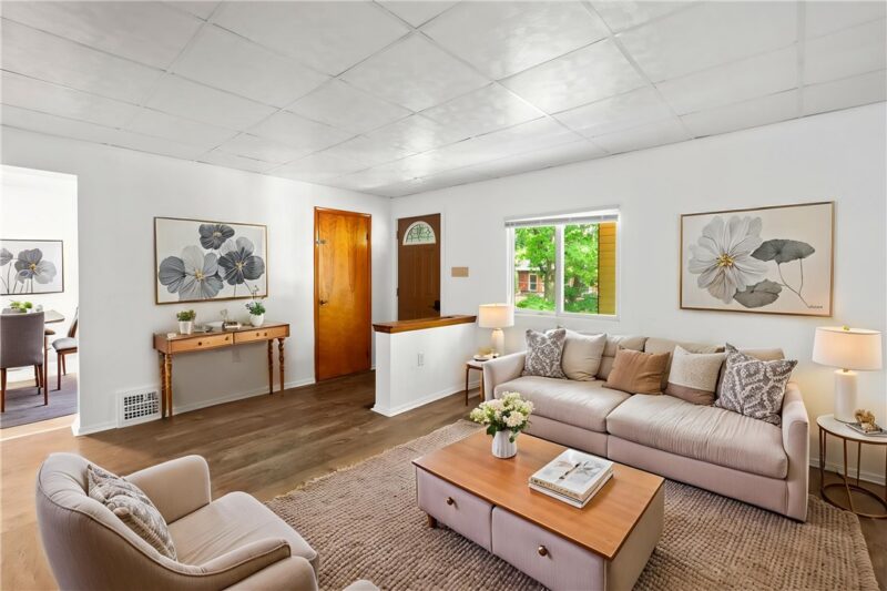 106 Carrick Ave — photo 2
