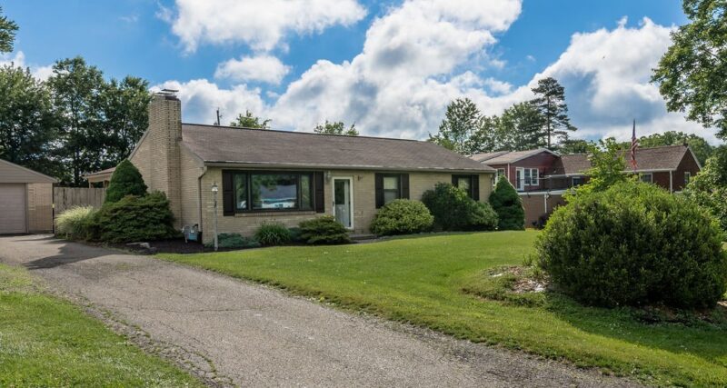 142 Emmet Dr — photo 3