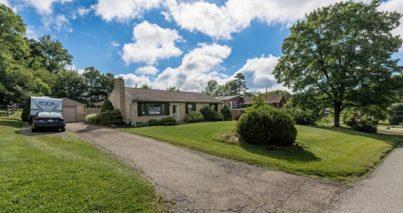 142 Emmet Dr — photo 4