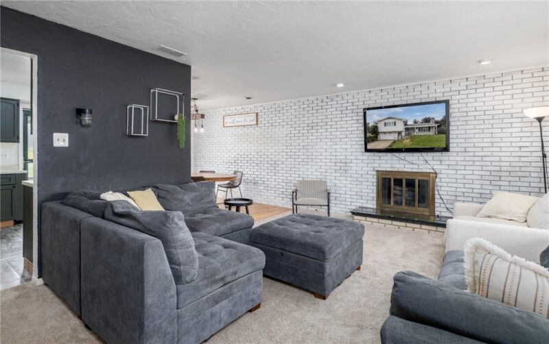 810 Summerlea Ave — photo 4