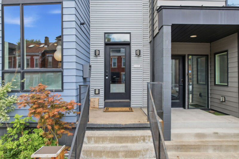 3945 Liberty Ave