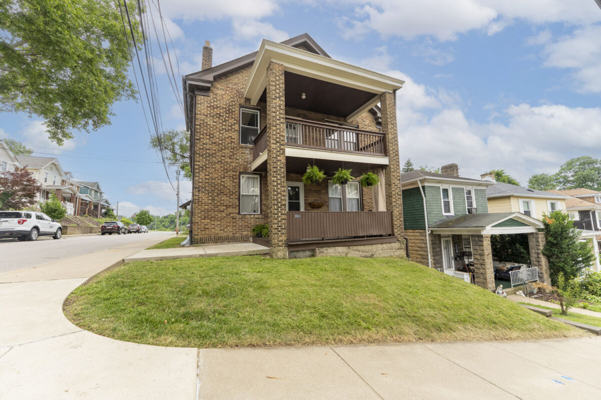 3031 Pinehurst Ave — photo 1