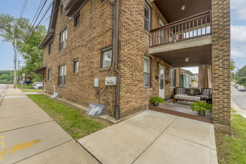 3031 Pinehurst Ave — photo 4