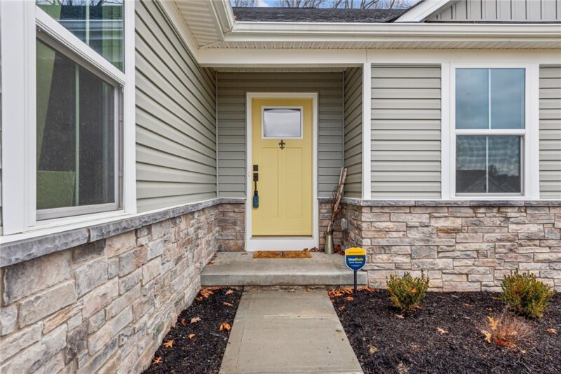 424 Dogwood Court — photo 2
