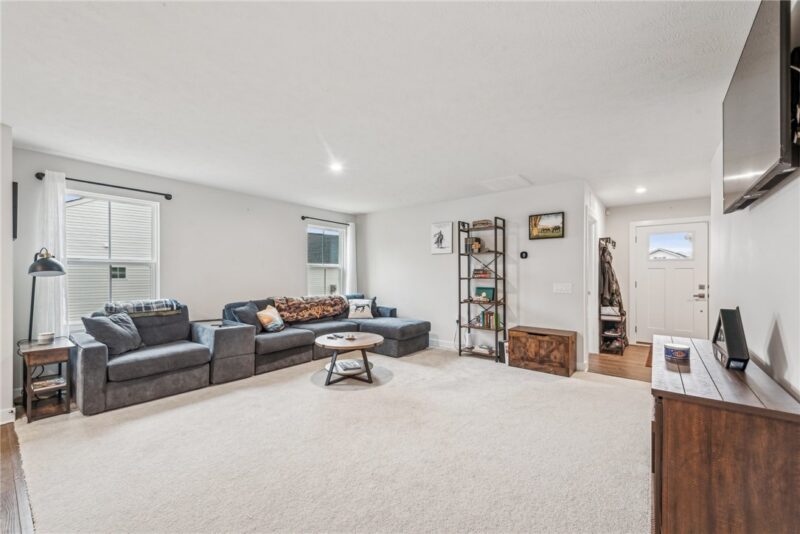 424 Dogwood Court — photo 4