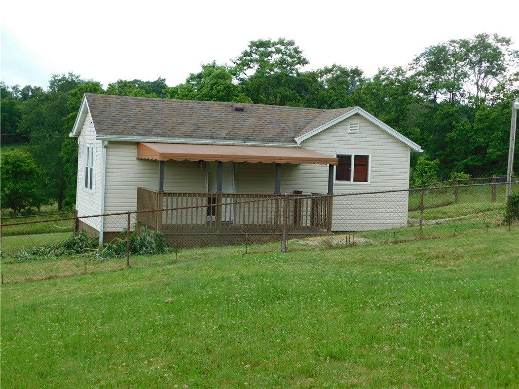 27 Community Avenue — photo 1