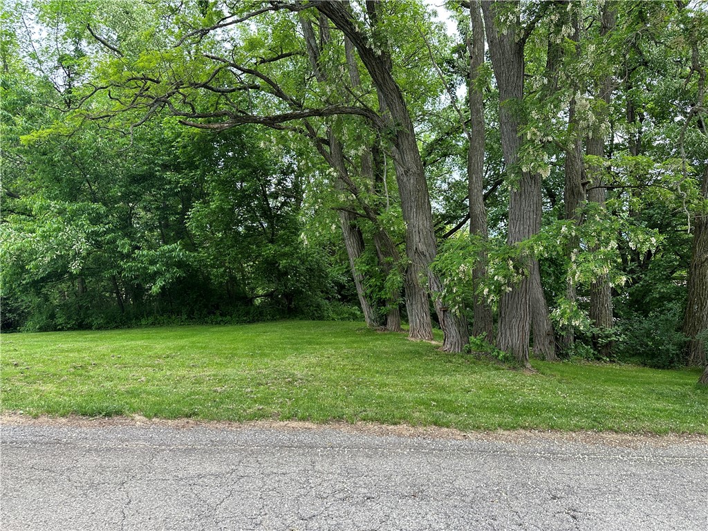 625 Hall Avenue — photo 1
