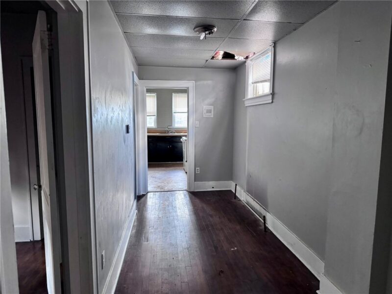 430 Brownsville Rd — photo 4