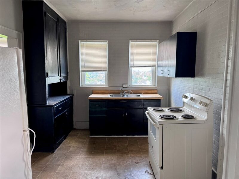 430 Brownsville Rd — photo 5