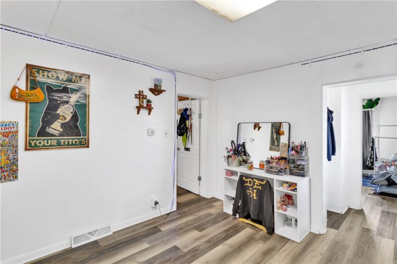 802 Spruce St — photo 2