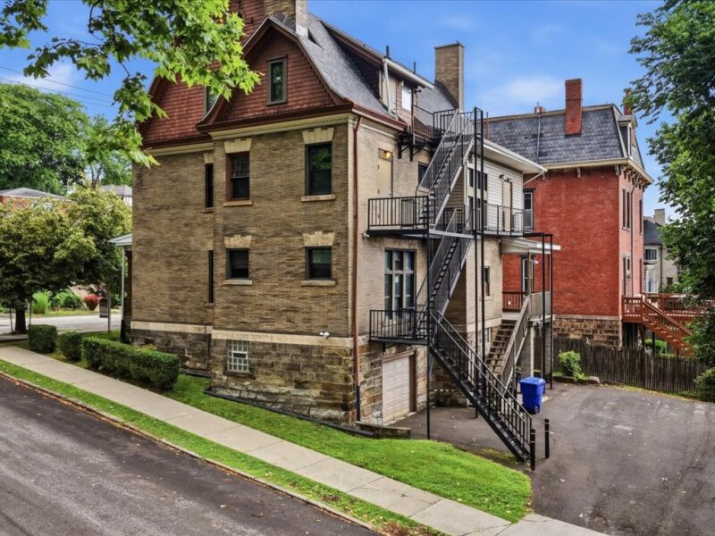 215 S Braddock Ave — photo 2