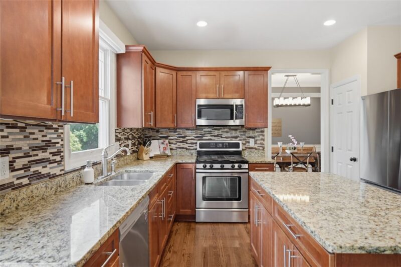 1900 Oakhurst Drive — photo 7